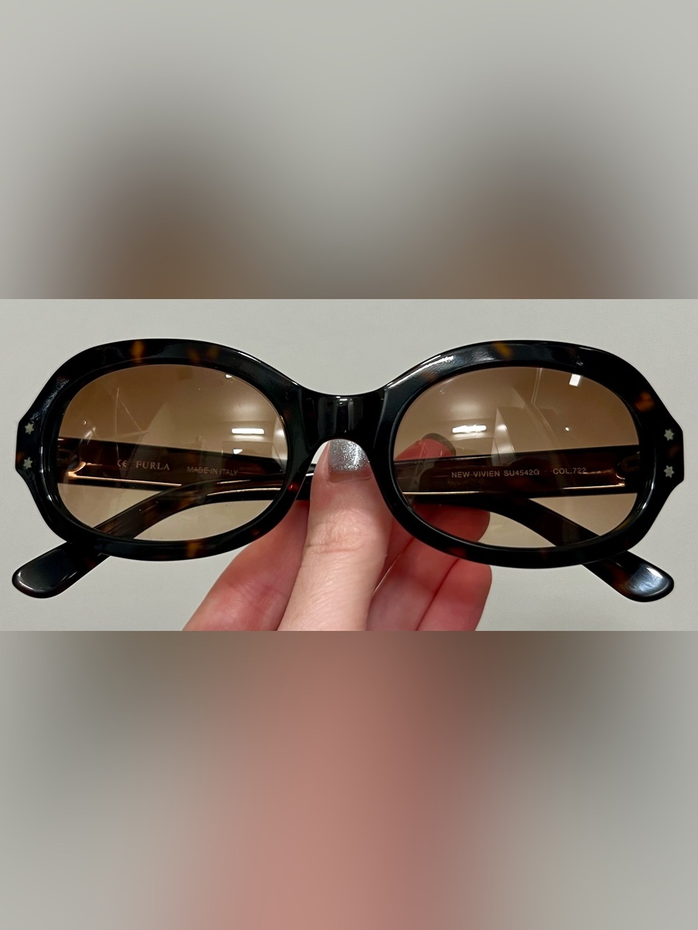 Pre-Loved | FURLA New Vivien Oval Tortoise Sunglasses Brown Gradient Y2K w/ Case